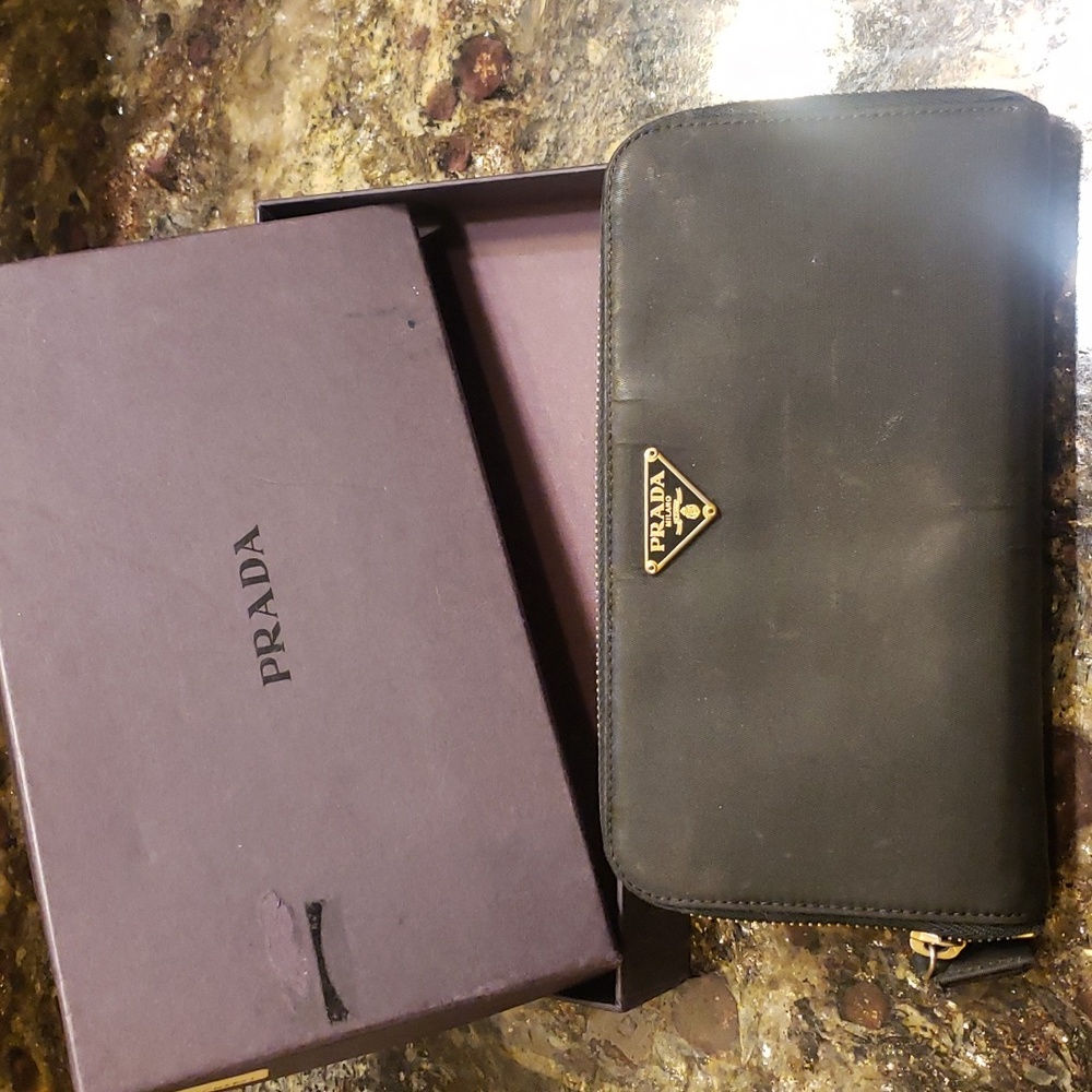 Prada Nylon zippy wallet black